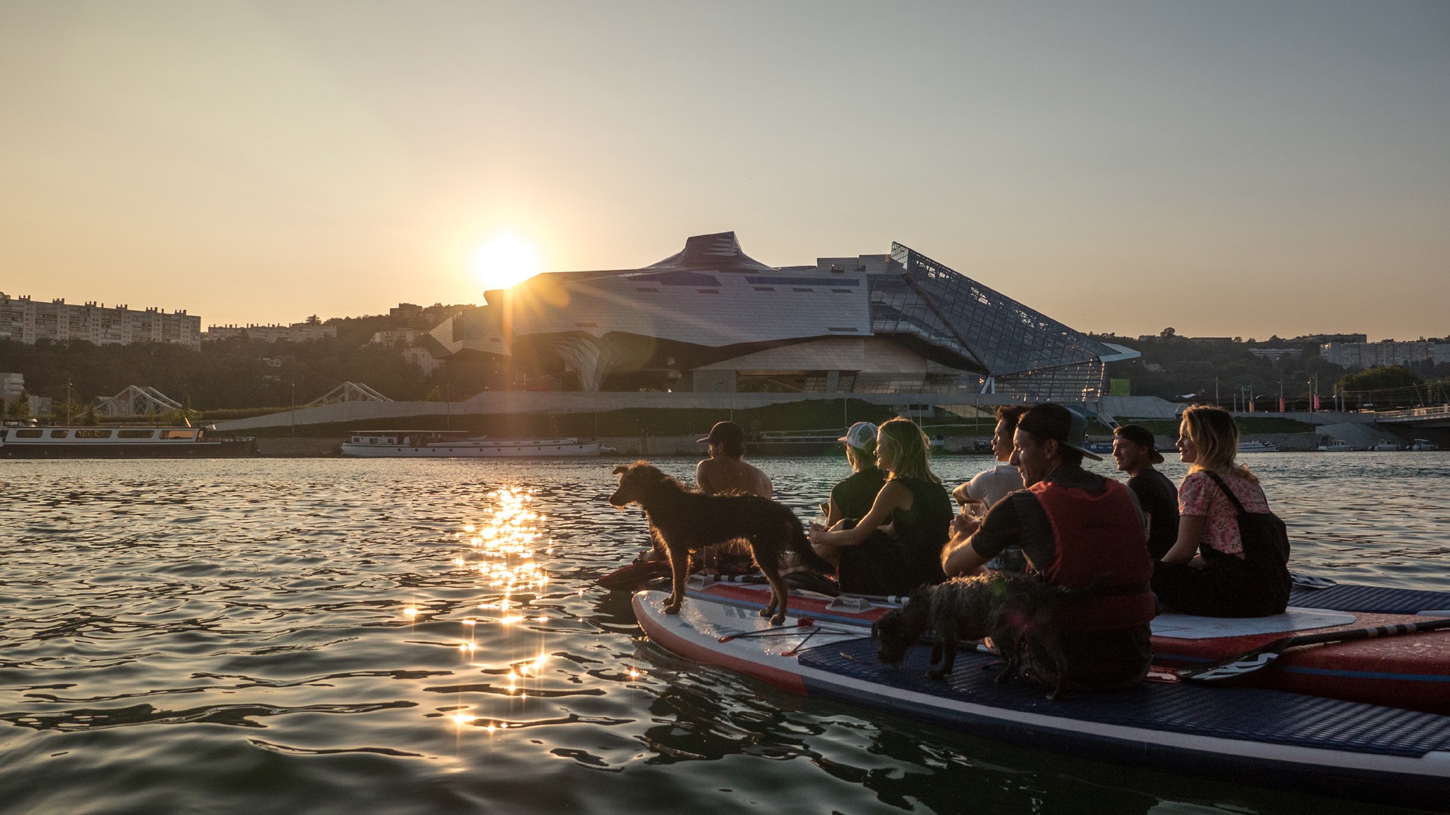 apéro couché de soleil Canoë Lyon CityCrunch