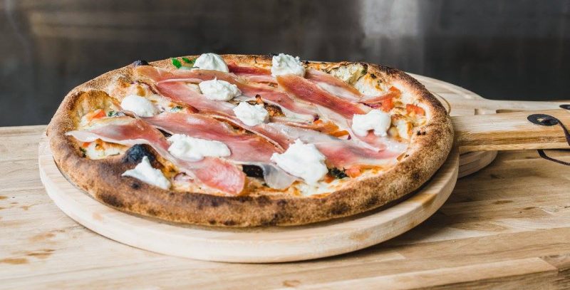 Zappo succulente pizza dans le Vieux Lyon