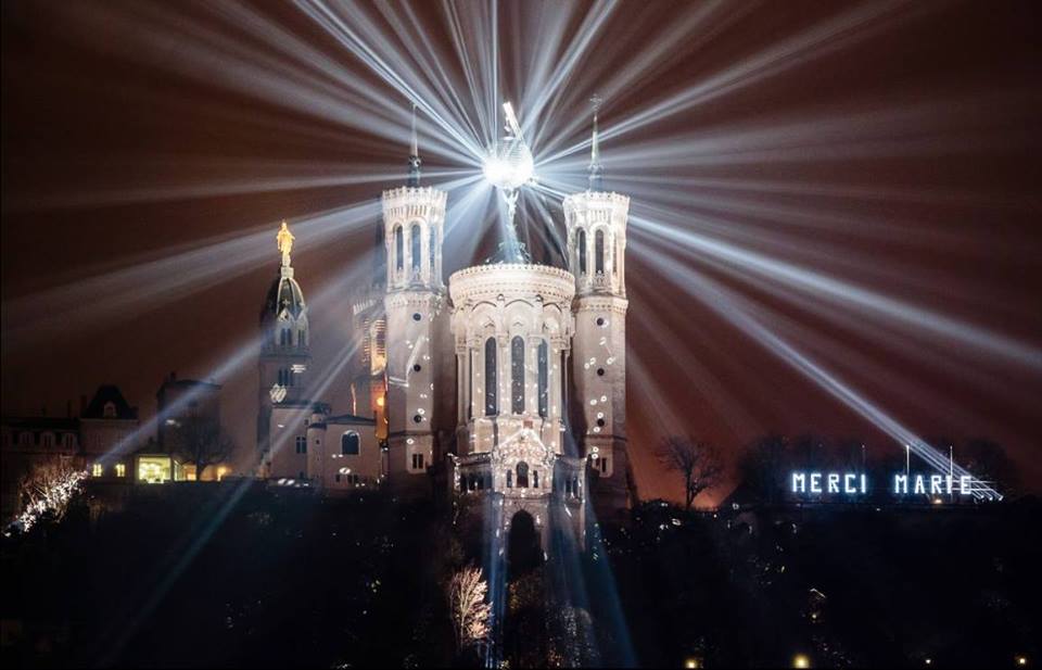 Fête des lumières à Lyon : Un nouveau spectacle sons et lumière sur la  basilique de Fourvière