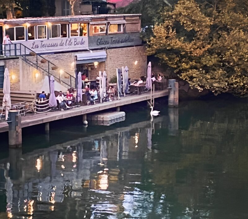 5 bars où boire un verre au bord de l’eau à Lyon