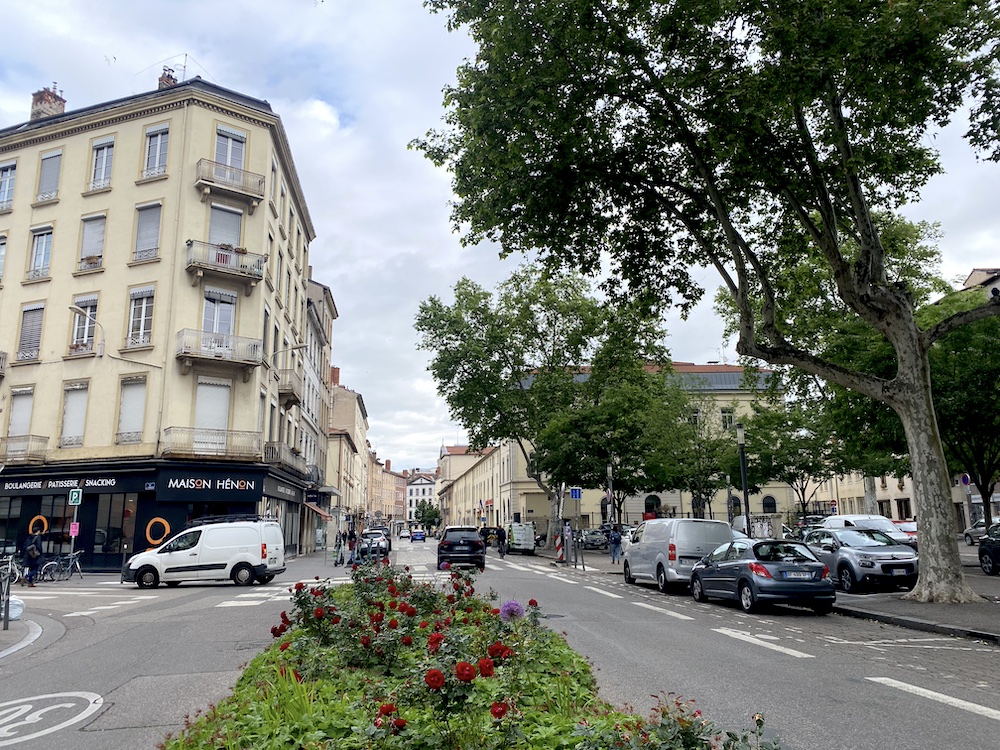 J'ai testé : vivre dans le quartier Saint-Louis dans le 7e ...