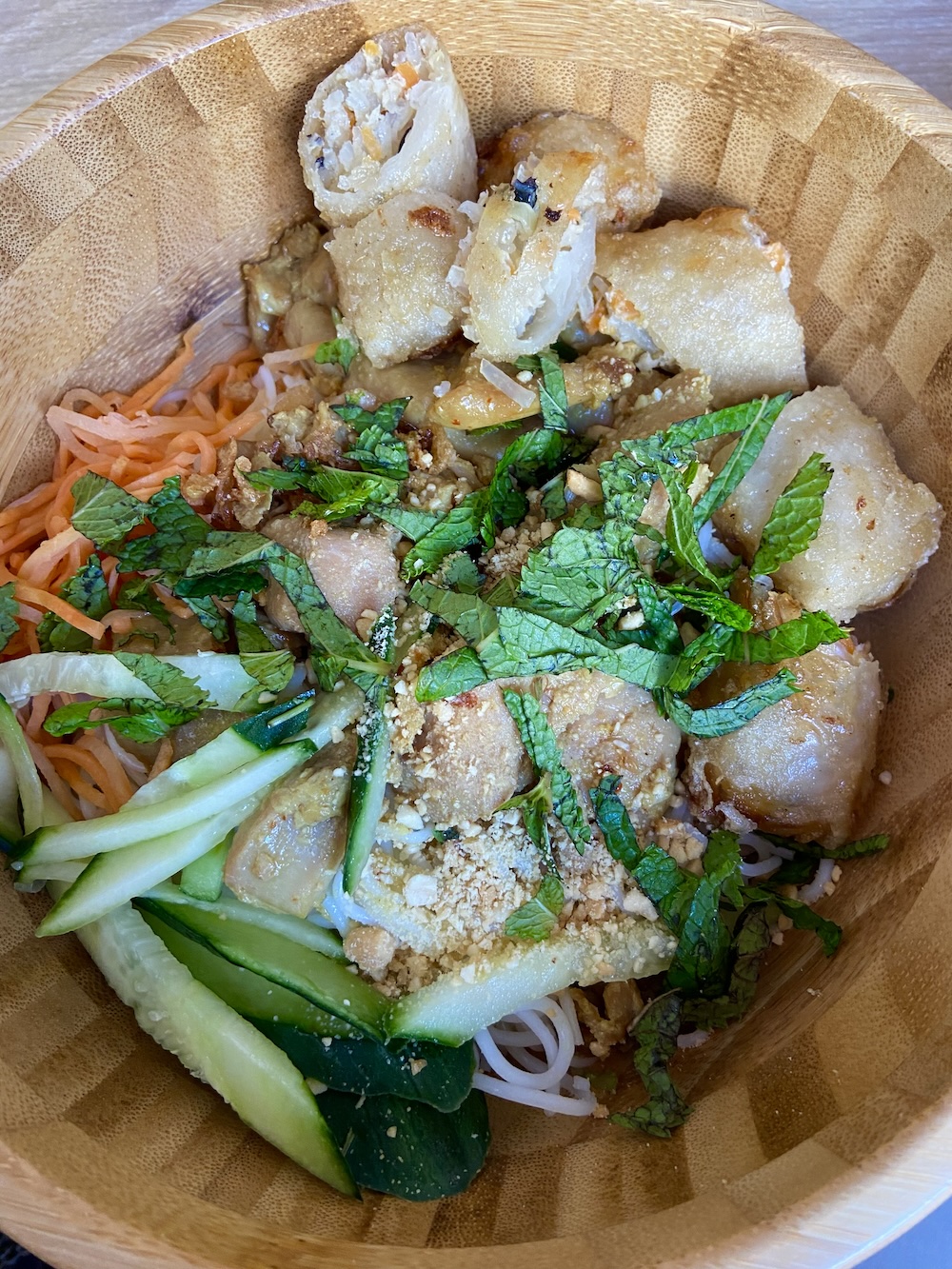 Chez Bànôi, la cantine familiale vietnamienne du 3ème