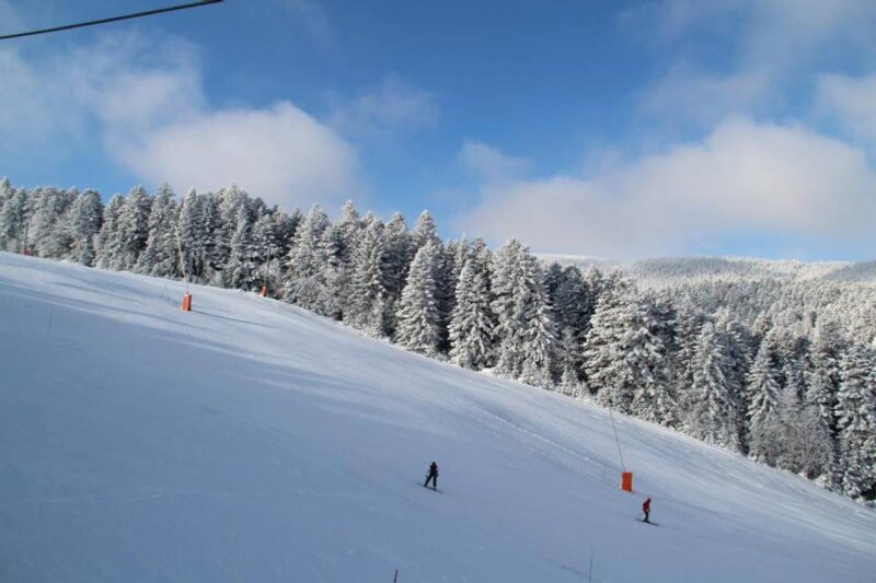 Où aller skier proche de Lyon : 10 stations à moins de 2h de Lyon pour éviter les embouteillages Où aller skier proche de Lyon : 10 stations à moins de 2h de Lyon pour éviter les embouteillages
