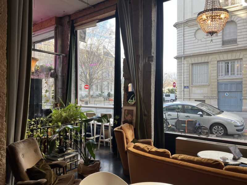 Amours Chauds : Un café coworking éphémère à découvrir d’urgence à Lyon !
