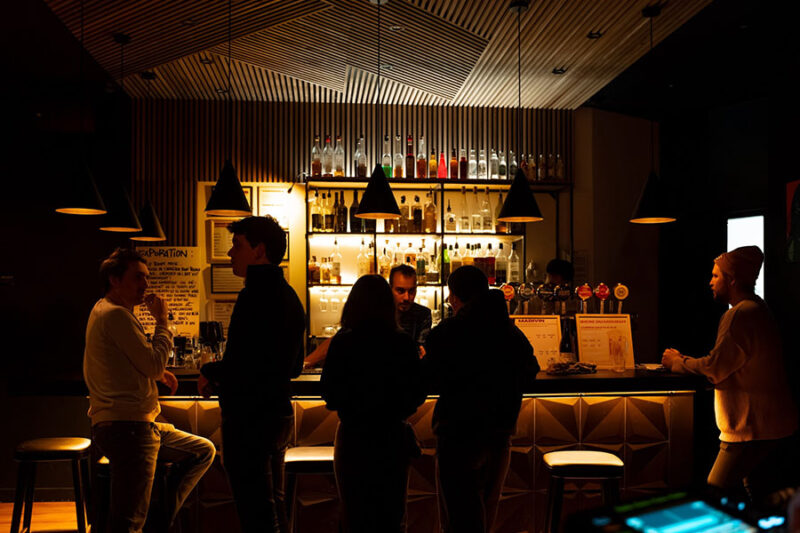 Top 10 des bars ou les serveurs sont les plus sympas à Lyon