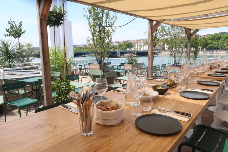 Top 6 des terrasses lyonnaises immanquables pour profiter du printemps sous le soleil Top 6 des terrasses lyonnaises immanquables pour profiter du printemps sous le soleil