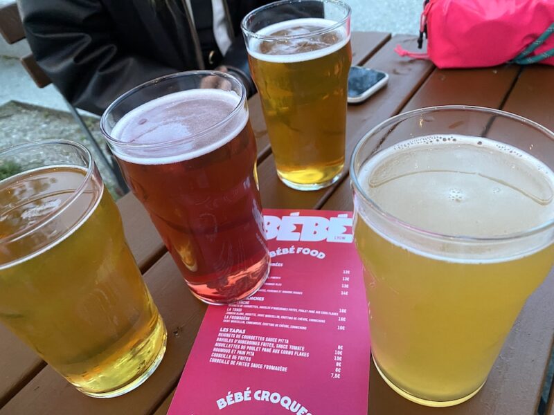 Quatre pintes de bière Quatre pintes de bière