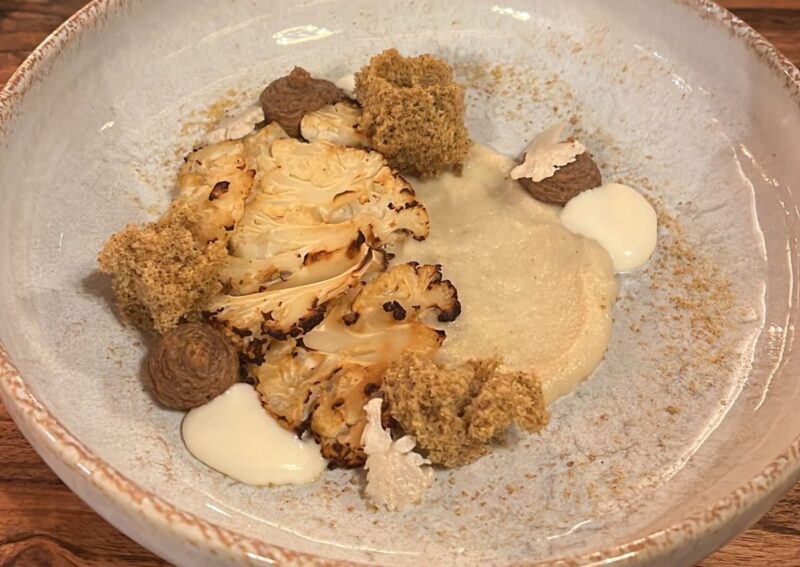 On a testé Catarsis : le seul resto de Lyon où le dessert est roi du début à la fin 262C0DC0 3DFF 4E5C B90F 2F35ECFB9475 scaled e1747924787988