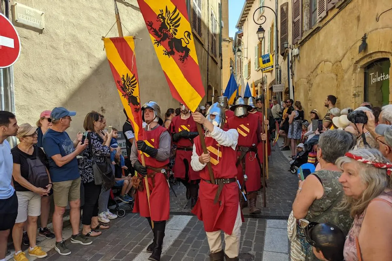 10 super bons plans culturels à faire à Lyon en juillet et en août 2025 Les Chevaliers du Pays de l'Arbresle du 22 au 24 août 2025