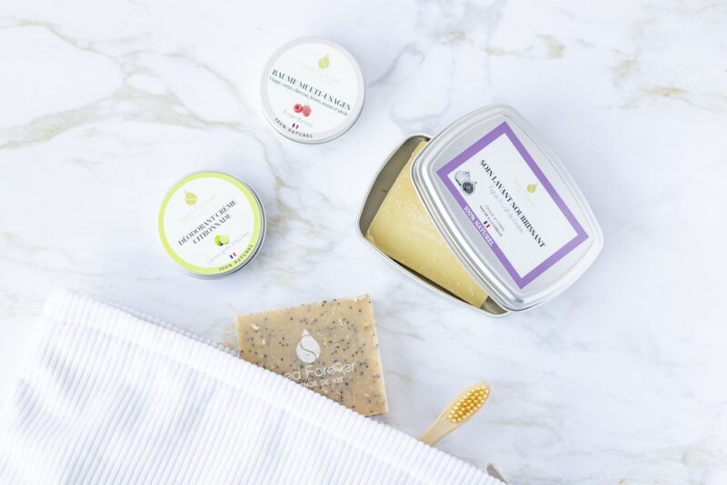 trousse de toilette ideal en voyage