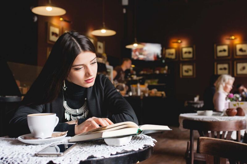 cafe litteraire paris