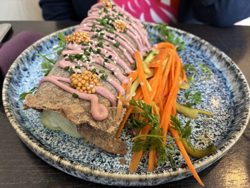 On a testé L’Açairie : la nouvelle cantine açaï de Lyon 7 Acai Wrap Tofu