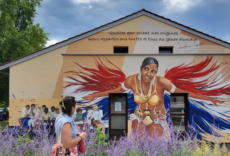 visite famille streetart©DestinationMontsduLyonnais 26