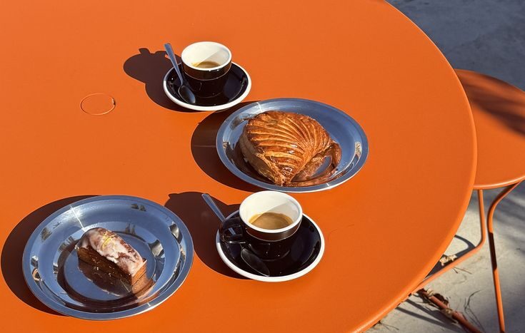 nouveau aout restaurant bar coffee shop lyon