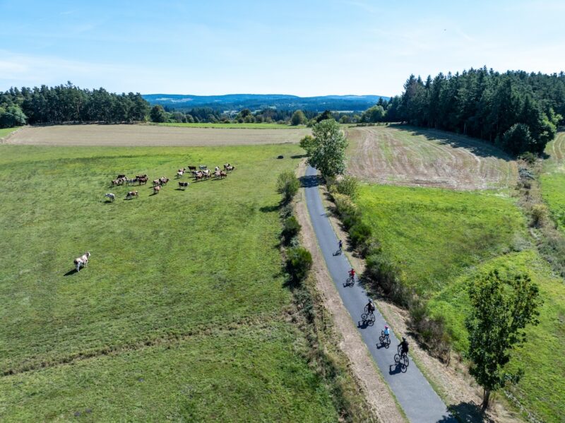 5 bonnes raisons de rouler sur la Via Fluvia cet automne villecourt viafluvia hauteloire 2025 1514 ©Paul Villecourt Outdoor reporter