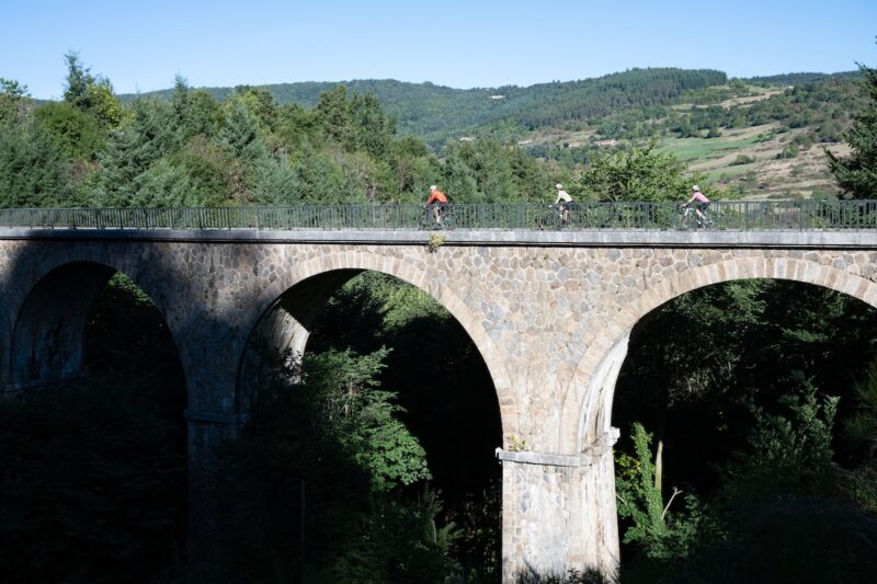 5 bonnes raisons de rouler sur la Via Fluvia cet automne villecourt viafluvia loire 2025 21 ©Paul Villecoourt outdoor reporter