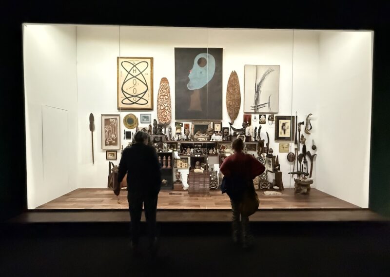 Vue d’une salle de l’exposition Musée Sentimental au Musée des Beaux-Arts de Lyon