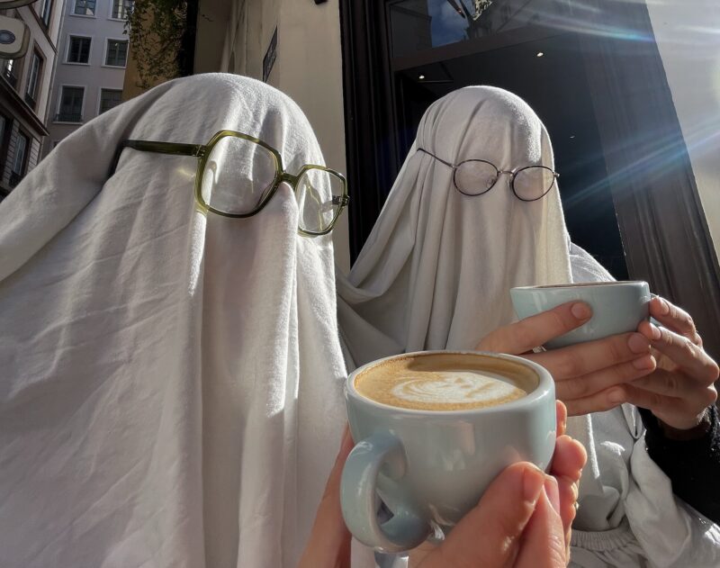 Où boire un Pumpkin Spice Latte à Lyon ? Nos 10 adresses incontournables SaveClip.App 573926448 18496060792072021 2768811839617280023 n e1791983604821